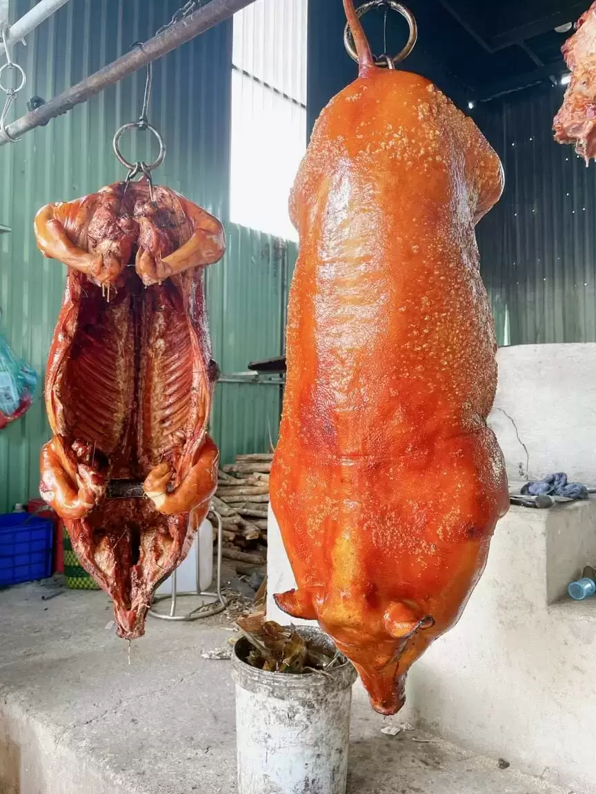 Lò Heo Quay VIFOOD Tại Quận 7 – Giao Tận Nơi, Heo Quay Ngon – Mâm Lễ Chuẩn – Giá Phải Chăng